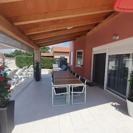 Hébergement de vacances Nikol Pula