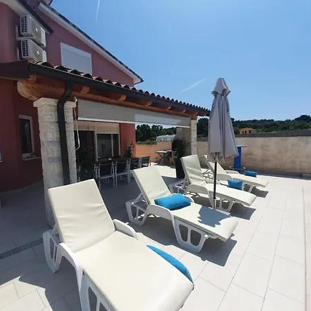 Hébergement de vacances Nikol *