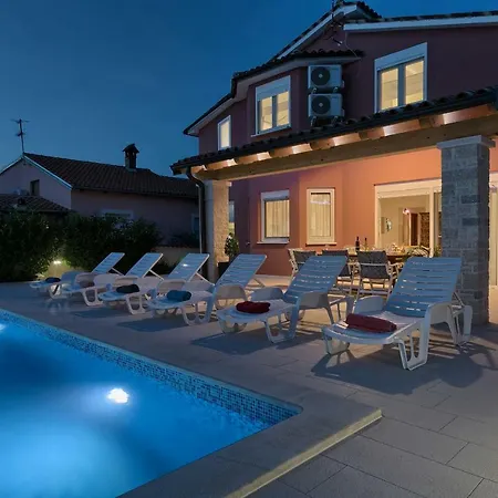 Holiday home Holiday Nikol Pula