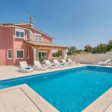 Nikol Hébergement de vacances Pula