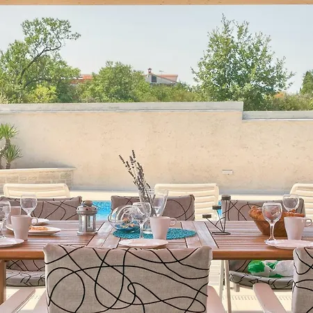 Holiday Nikol Holiday home Pula