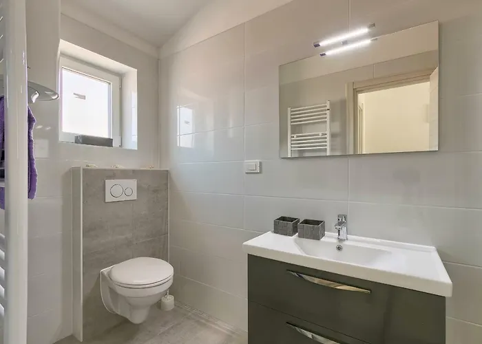 Semesterbostad Nikol Pula