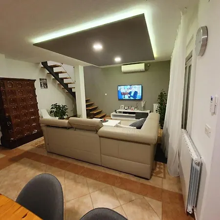 Ferienhaus Holiday Nikol Pula