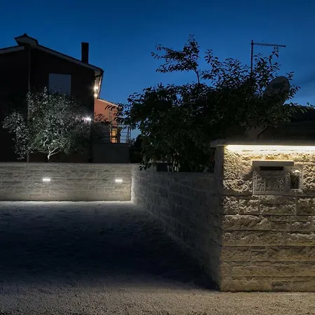 Ferienhaus Holiday Nikol Pula