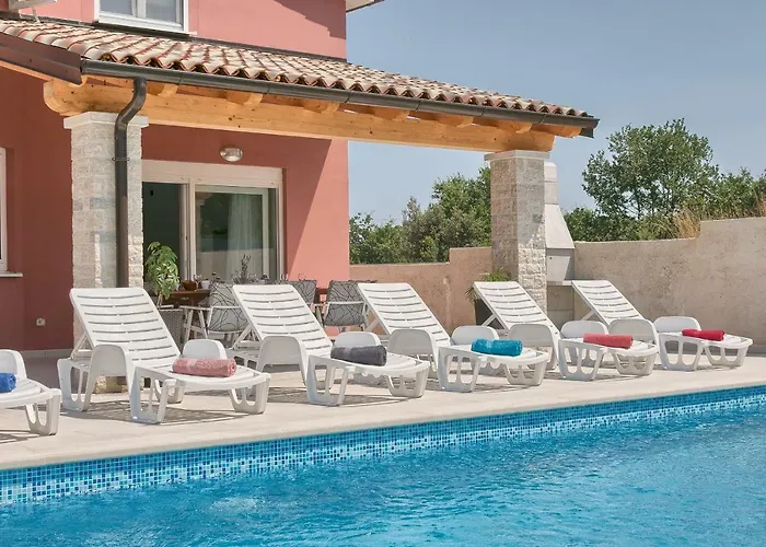 Holiday Nikol Vikendica